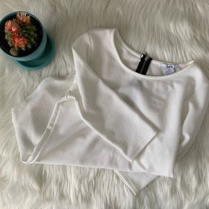 BAR III Antique white elbow sleeve blouse